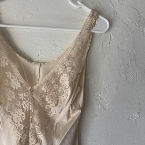 Vintage Womens Camisole Medium Satin Lace Floral Trim Rose Detail 80s Lingerie - Picture 2 of 7